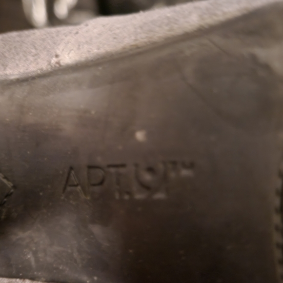 Grey heeled boots - Picture 3 of 3